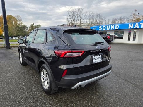 Used 2023 Ford Escape AWD image 7
