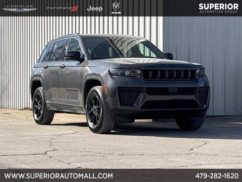 New 2026 Jeep Grand Cherokee Altitude AWD/4WD image 1