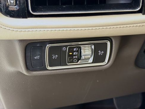 Used 2022 Lincoln Aviator Reserve w/ Equipment Group 201A RWD image 12