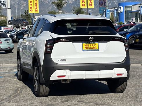New 2026 Nissan Kicks SV image 3