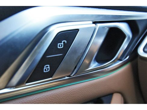 Used 2022 BMW 430i Convertible w/ Premium Package 2 RWD image 22