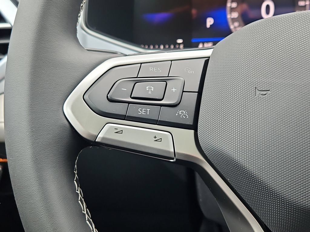 New 2026 Volkswagen Taos SE AWD/4WD image 16