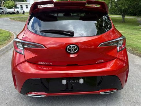 Used 2019 Toyota Corolla XSE FWD image 8