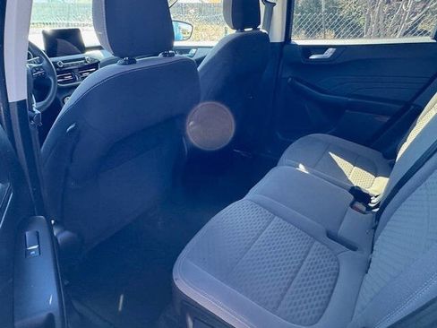 Used 2021 Ford Escape SE image 30