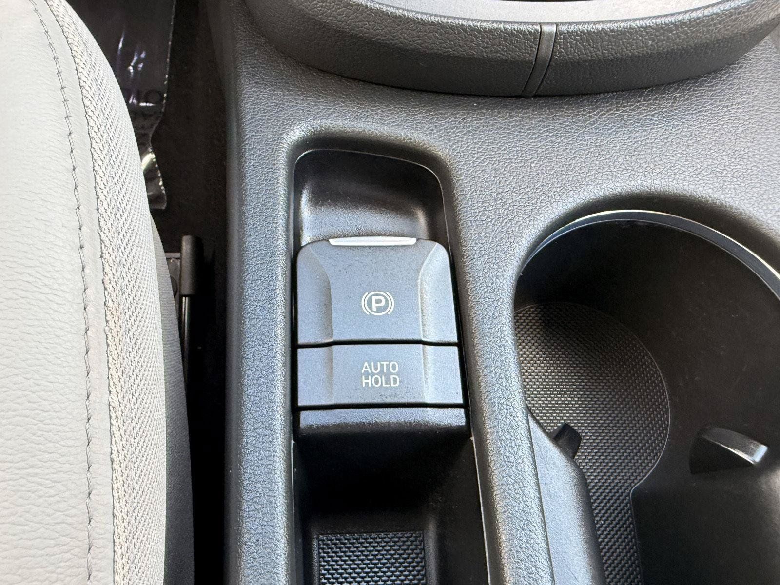 Used 2023 Hyundai Kona Limited AWD/4WD image 30