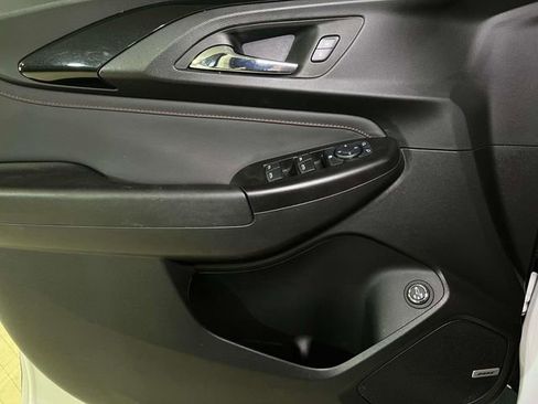 Used 2023 Chevrolet TrailBlazer RS w/ Sun and Liftgate Package image 33