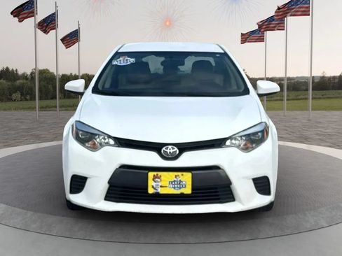 Used 2015 Toyota Corolla LE FWD image 3