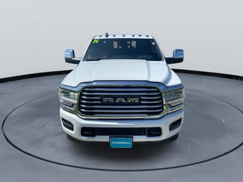 Used 2024 RAM 3500 Limited AWD/4WD image 10