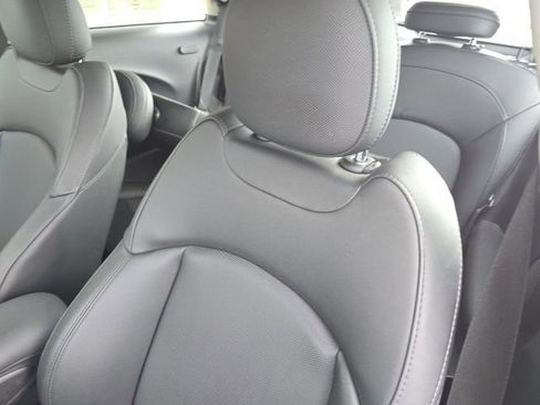 Used 2023 MINI Cooper S image 9