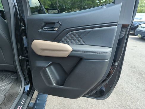 Used 2025 GMC Canyon Denali w/ LPO, Denali Black Edition AWD/4WD image 31