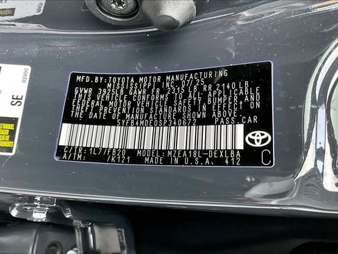 Certified 2025 Toyota Corolla LE image 30