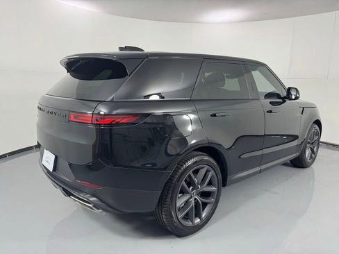 Used 2025 Land Rover Range Rover Sport SE AWD/4WD image 5