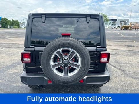 Used 2019 Jeep Wrangler Unlimited Sahara AWD/4WD image 5