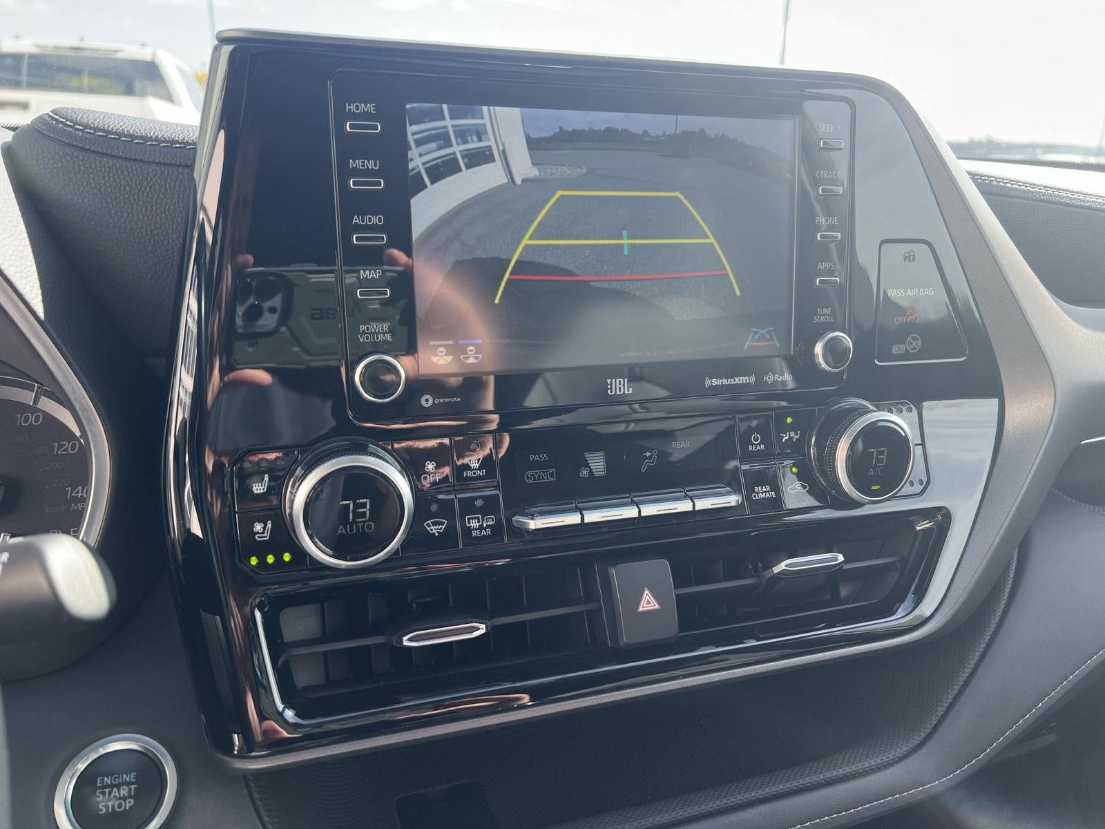 Used 2020 Toyota Highlander Limited AWD/4WD image 21