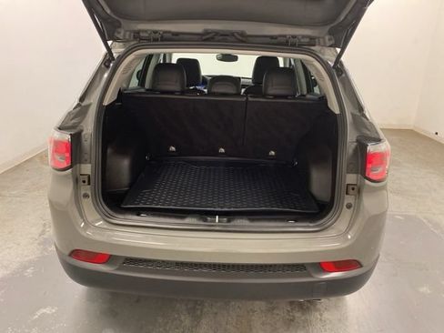 Used 2022 Jeep Compass Limited AWD/4WD image 22