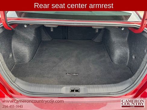 Used 2024 Nissan Altima 2.5 SV image 16