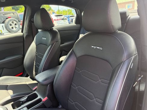 Used 2022 Kia Forte GT-Line w/ GT-Line Technology Package FWD image 15