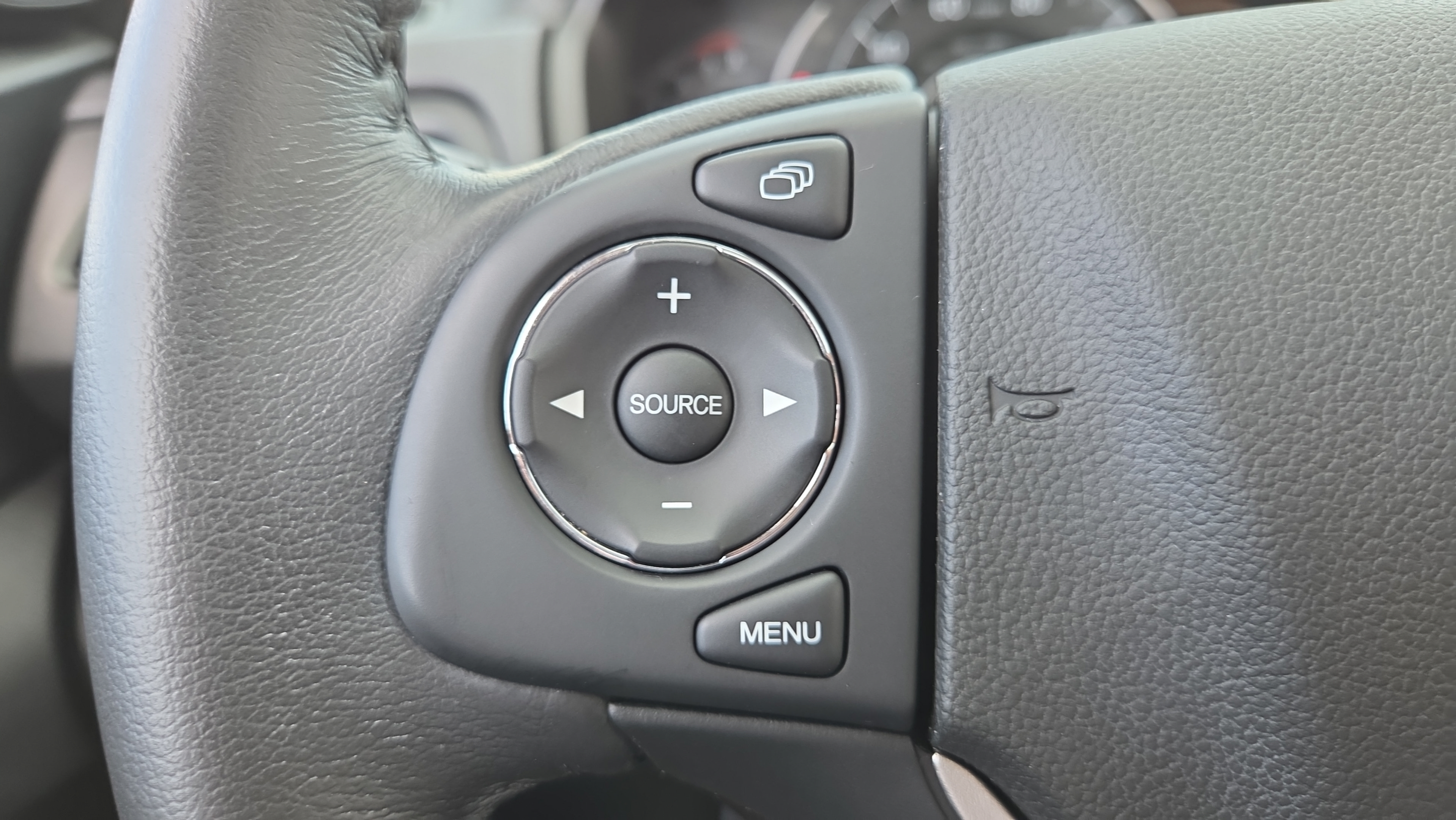 Used 2016 Honda CR-V EX-L image 23