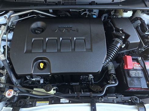 Used 2019 Toyota Corolla SE image 26