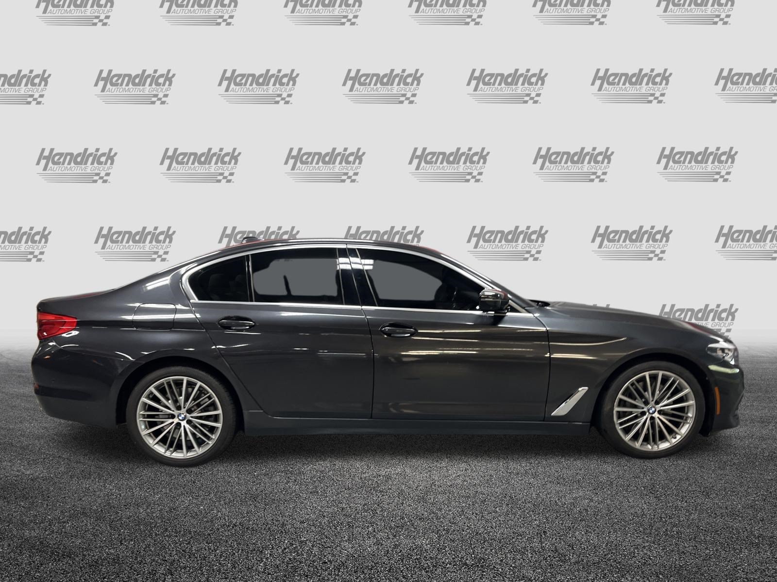Used 2020 BMW 540i w/ Premium Package RWD image 3