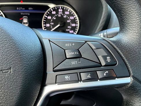 Certified 2023 Nissan Sentra SV FWD image 12