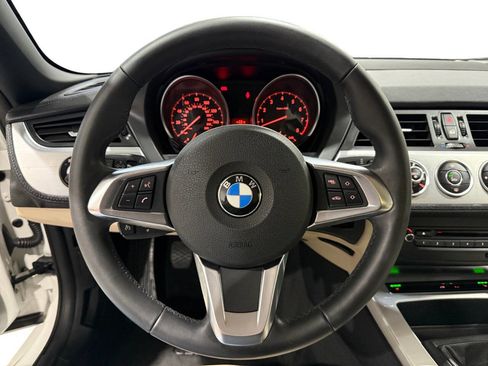 Used 2009 BMW Z4 sDrive35i image 13