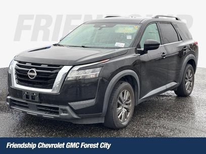 Used 2022 Nissan Pathfinder SV