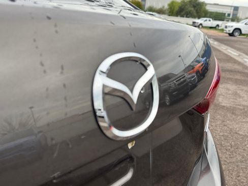 Used 2015 MAZDA MAZDA3 i Sport image 27