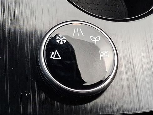 Used 2023 Nissan Rogue SV image 26