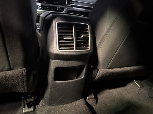 Used 2025 Kia Sportage LX FWD image 29