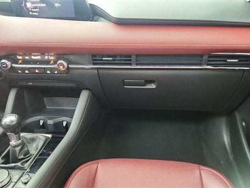 Used 2021 MAZDA MAZDA3 s image 37