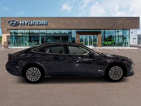 New 2026 Hyundai Sonata SEL FWD image 9
