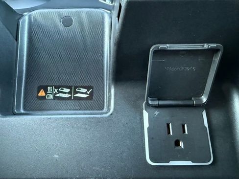 Used 2024 GMC Sierra 2500 Denali w/ Denali Reserve Package image 33