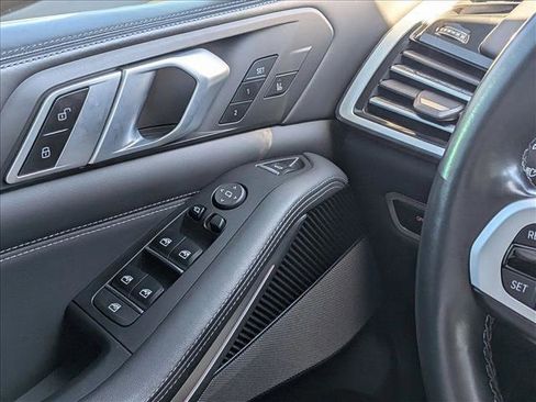 Used 2021 BMW X5 M AWD/4WD image 30