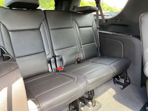 Used 2024 GMC Yukon XL Denali w/ Denali Reserve Package image 27