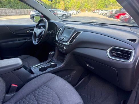 Used 2018 Chevrolet Equinox LT image 47