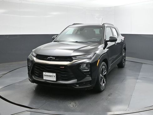 Used 2023 Chevrolet TrailBlazer RS w/ Sun and Liftgate Package FWD image 1