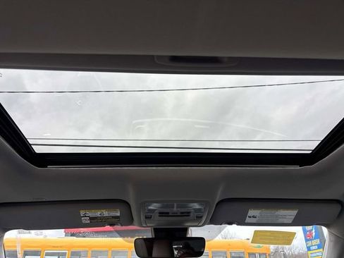 Used 2018 Toyota Highlander XLE image 13