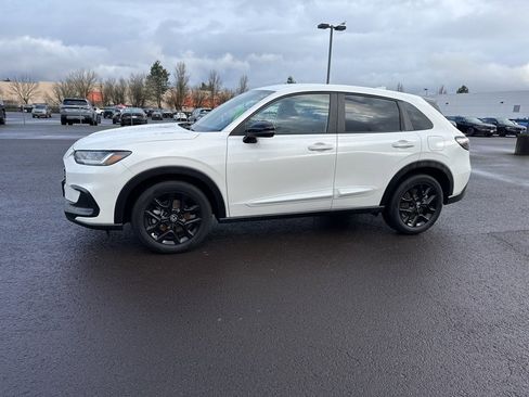 Certified 2025 Honda HR-V Sport image 4