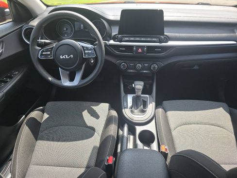 Used 2023 Kia Forte LXS w/ LXS Technology Package FWD image 19