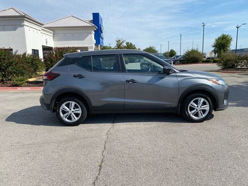 Used 2024 Nissan Kicks S FWD image 9