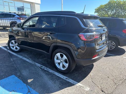 Used 2021 Jeep Compass Latitude w/ Driver Assistance Group AWD/4WD image 5
