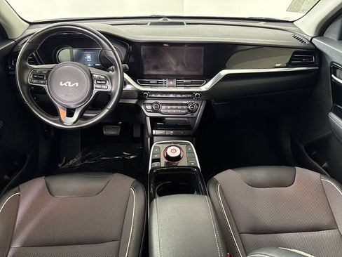 Used 2022 Kia Niro EX image 36