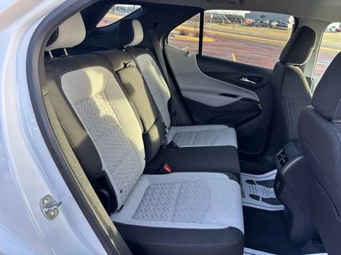 Used 2024 Chevrolet Equinox LT image 28