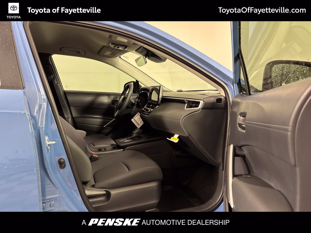 Used 2026 Toyota Corolla Cross LE FWD image 7