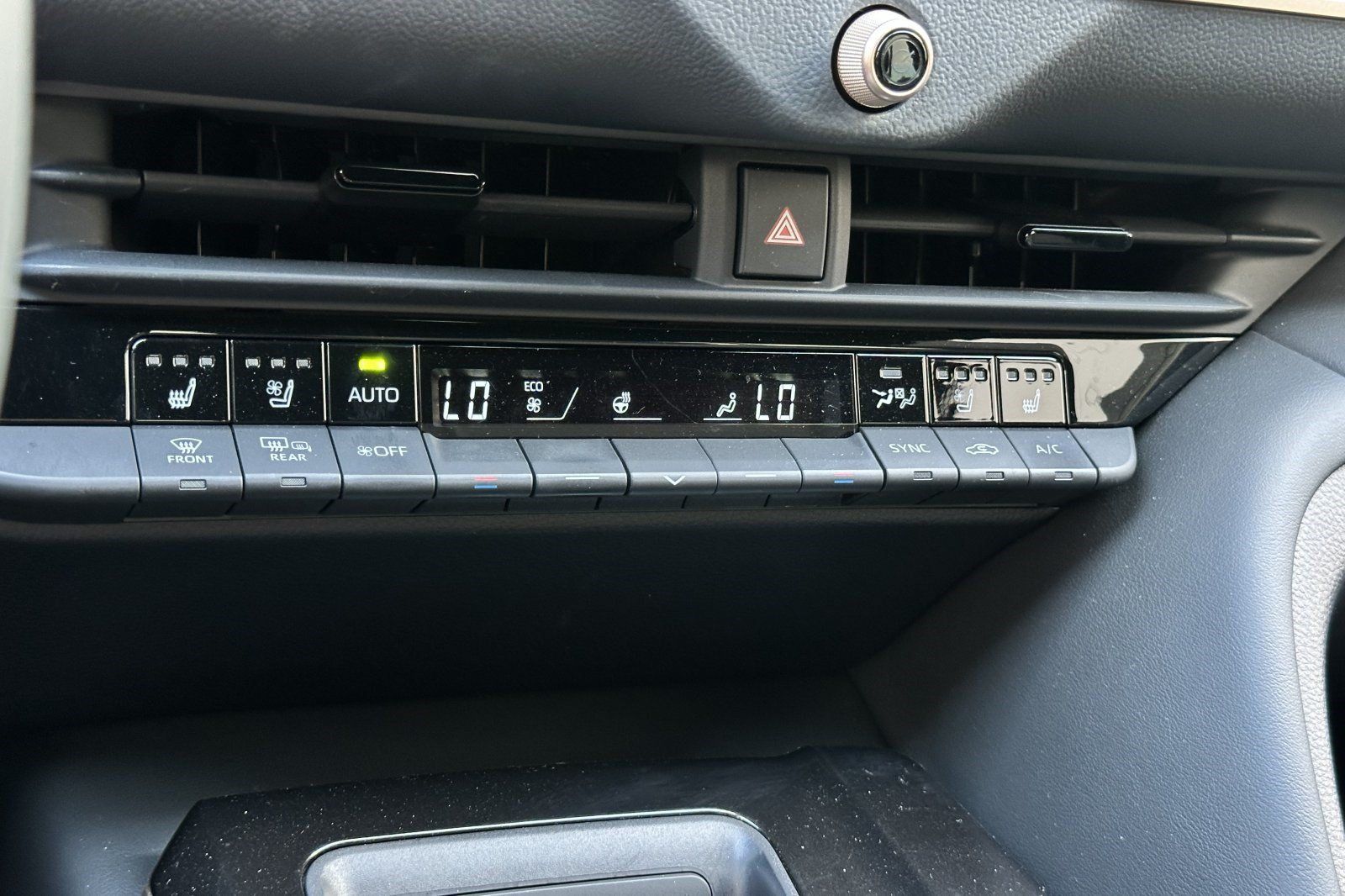 Used 2025 Toyota Crown Signia AWD/4WD image 19