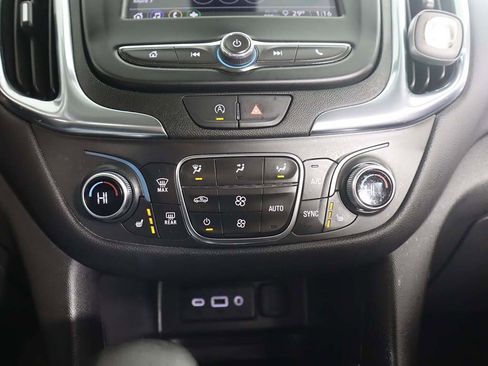 Used 2023 Chevrolet Equinox LT image 45