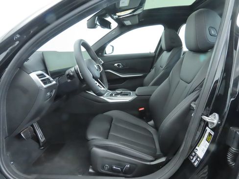Used 2026 BMW 330i xDrive Sedan w/ M Sport Package AWD/4WD image 21