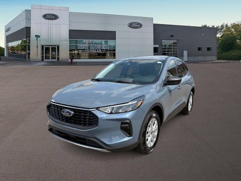 Used 2024 Ford Escape Active AWD/4WD image 4