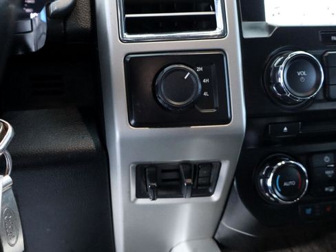 Used 2017 Ford F350 Lariat w/ Chrome Package image 19